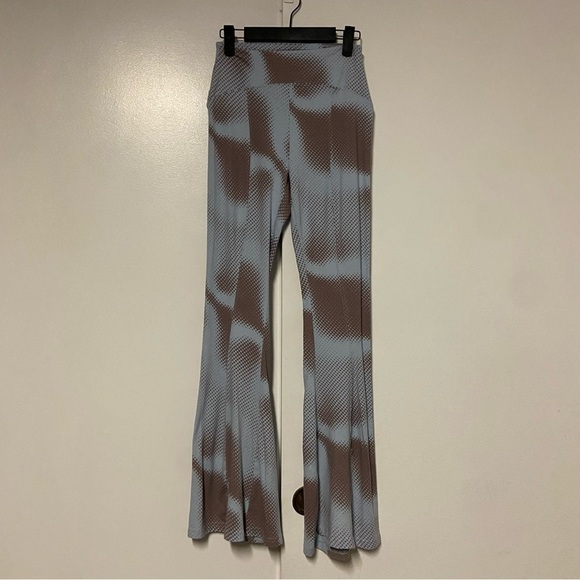 UO Out From Under Aria Seamed Flare Pant Size Small - Picture 4 of 12